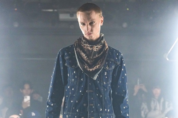 ディゼムバイシーク 2025-26年秋冬コレクション - 部屋の中で見つける小さな幸せ