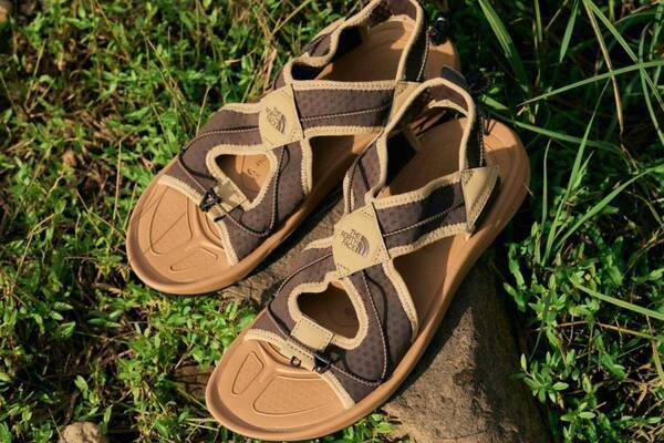 ザ・ノース・フェイスのアウトドアサンダル、“地層”着想の多層ソール＆ストラップアッパー