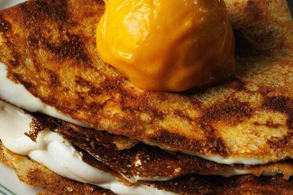 “焦げを楽しむ”スイーツ「ブランカ」麻布台ヒルズに限定オープン、パリパリクレープ＆焦げとろプリン