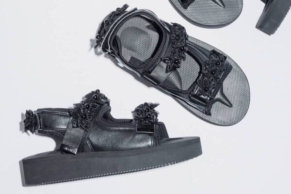 スイコック“エナメルのリボン＆チュールのフラワー”華やぐ厚底サンダル、ユナイテッドアローズ限定で