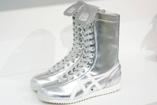 オニツカタイガー25年秋冬シューズ、「メキシコ」の編み上げブーツ＆“折り返せる”ボアブーツ