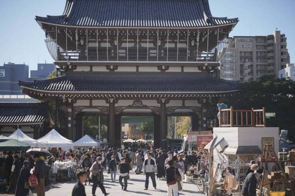 日本最大級の蚤の市「名古屋アンティークマーケット」ヴィンテージ雑貨や古着など200店舗以上