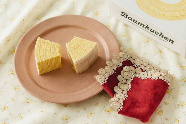 ユーハイム×近沢レース店「バウムクーヘン」柄レースのタオルハンカチ、生地の層まで刺繍で表現