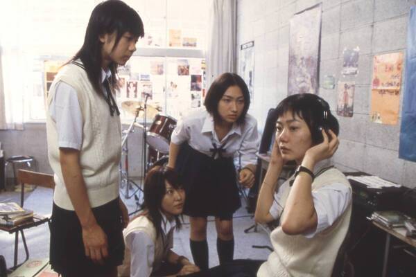 映画『リンダ リンダ リンダ』4K版で全国リバイバル、文化祭前日にバンドを組んだ女子高生の青春物語