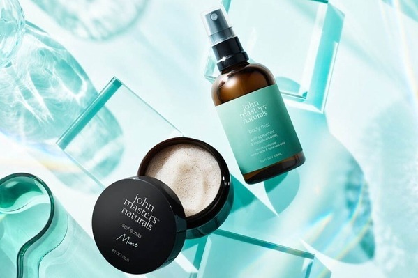 ジョンマスターオーガニック「フレッシュミント」の“ひんやり”ボディミスト＆透明肌に導くスクラブ