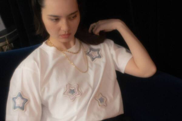 キワンダキワンダ“星モチーフ”のアップリケ刺繍Tシャツ、スターの色や数をカスタムしてオーダー
