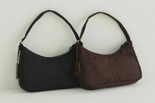 クラネ×ラミダスのコラボ第3弾、“ゴールド金具”煌めくナイロン素材のハンドバッグ＆デイパック