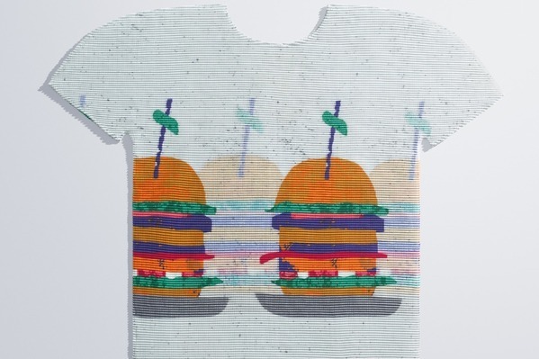 ミー イッセイ ミヤケ、ハンバーガー柄トップ＆“まるでクローバー”な丸みプリーツトップ