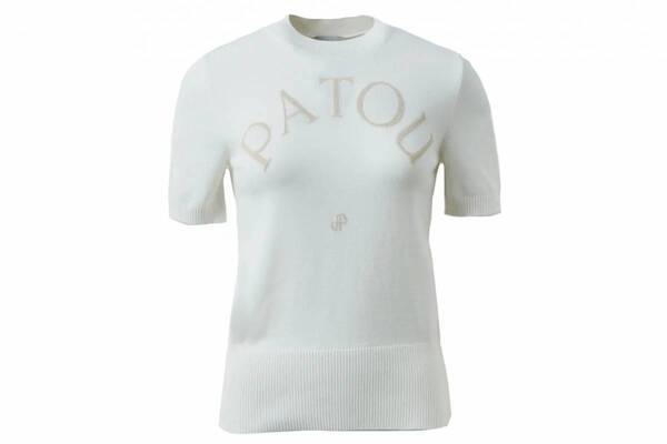 パトゥ“柔らかホワイト”ニットトップスが福岡の新店で、ぷっくりハートのアクセサリーも