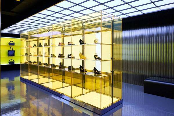 オニツカタイガー「イエローコンセプトストア」表参道にオープン、日本製デニム主役のシリーズも