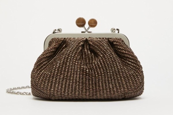 マックスマーラ“ラフィア風”がま口バッグ＆ボーダー柄トート、クロシェ編みエスパドリーユも