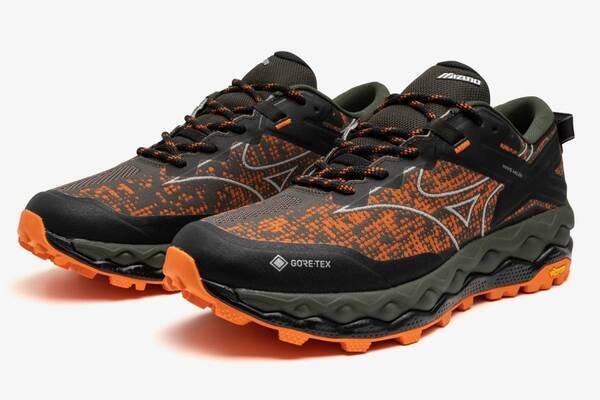 ミズノ×マハリシのゴアテックス搭載スニーカー、“デジタル調”カモフラージュ柄アッパーで