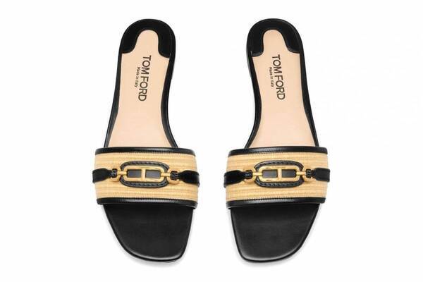 トム フォードからレザー＆ラフィアの“Tロゴ”サンダル、グラディエーター風ヒールサンダルも