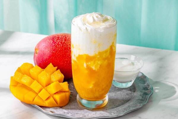 猿田彦珈琲の初夏ドリンク、“ブルーベリー＆ラベンダー香る”パープル色ラテ＆爽やかマンゴーラッシー