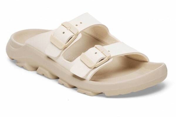 ビルケンシュトック“水洗いOK”アウトドアサンダル、ダブルストラップの「アリゾナ」モデル