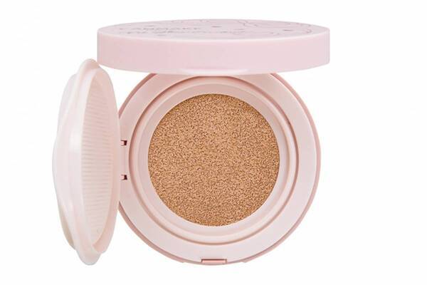 キャンメイク25年夏ベースメイク、“トーンアップ＆ツヤ肌”クッションファンデに新色ピンクベージュ