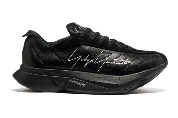 Y-3の25年秋冬シューズ「アディオス プロ 3.0 LX」レザーアッパーの高機能ランニングモデル