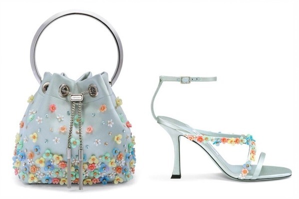 ジミー チュウのデイジー装飾散りばめた“花畑風”「ボン ボン」など、ウィメンズバッグ＆ヒールサンダル