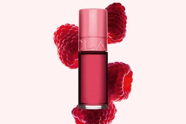 クラランス、“キスしても落ちない”人気ティントリップ「ウォーター リップ ステイン」25年夏に進化