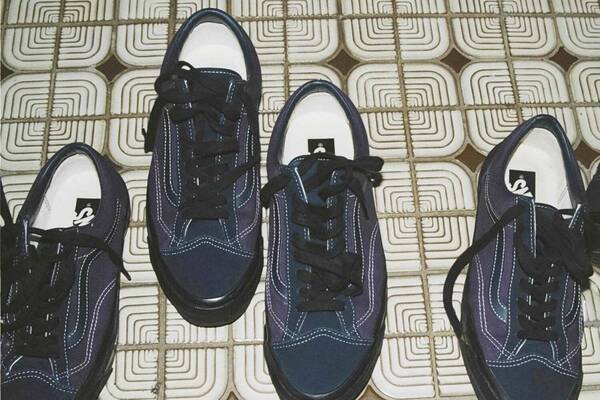 VANSのレトロスニーカー「オールドスクール 36」“深みパープル×ブルー”のビリーズ限定カラー