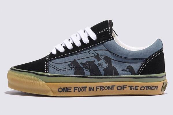 VANS“嵐の曇り空”着想のスニーカー「オールドスクール」アニマルイラスト×手書き風ライン