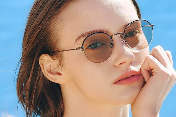 Zoff×ユナイテッドアローズのサングラス、太めフレームのボストン型や軽やかハーフリム