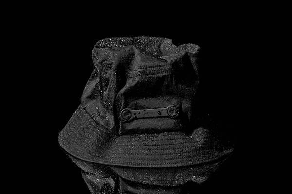 テアトラ×キジマ タカユキ“真っ黒”バケットハット、急速速乾＆UVカット機能を搭載