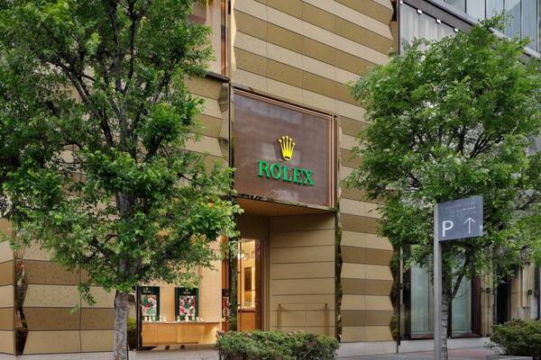 ロレックスの西日本最大級の新ブティックが大阪・梅田に、ラウンジやバーを備えたプライベート空間も