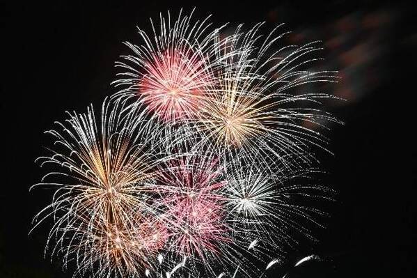 「京都・保津川花火大会」2025年は史上最大規模13,000発、迫力アップのドローンショーも