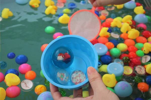 ジブリパークで『崖の上のポニョ』モチーフの「スーパーボールすくい」、新メニューあんぱんも登場