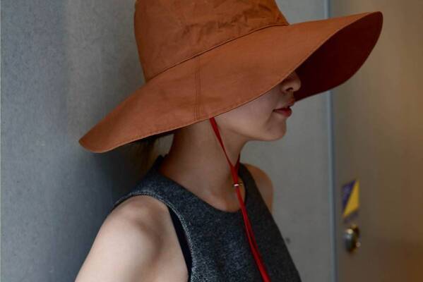 キジマ タカユキが帽子の“チンストラップ”オーダーイベント、紐12色・金具3色からカスタム