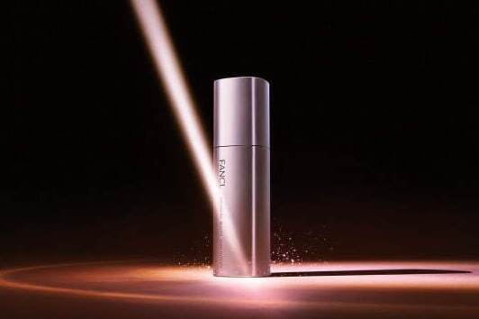 ファンケルの“エイジングケア特化”美容液が25年秋に誕生、こっくり濃厚ミルクでふっくら弾力肌へ