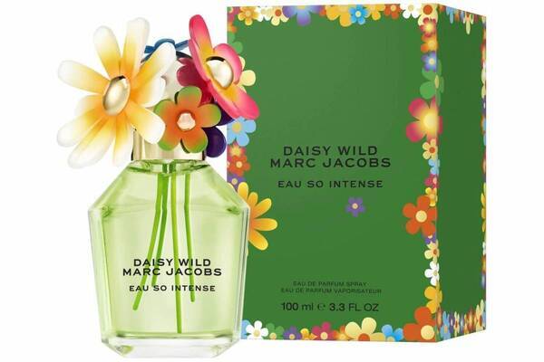 マーク ジェイコブスの人気香水「デイジー」25年秋新作、バナナブロッサム×ジャスミンの魅惑的な香り