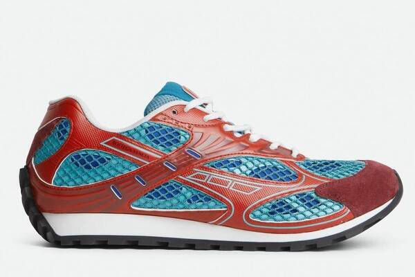 ボッテガ・ヴェネタのスニーカー「オービット」新色、鮮やかチェリー×ターコイズやオールホワイト