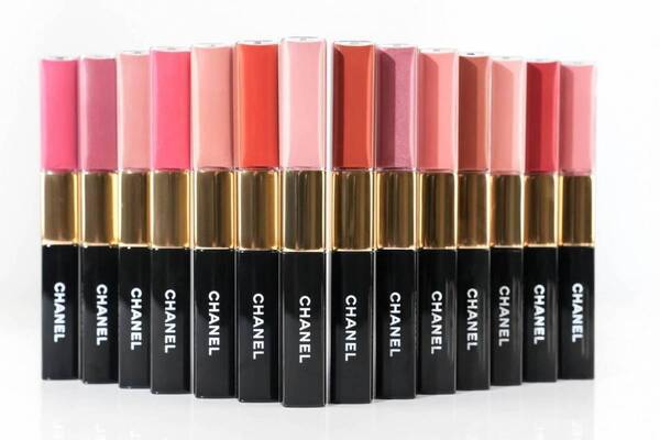 シャネル“最強に落ちにくい”2in1リップ全店発売スタート、透明グロスを重ねて色持ちUP