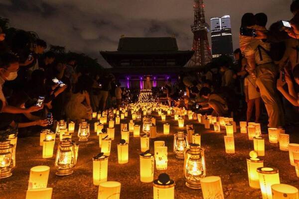 「100万人のキャンドルナイト」東京・増上寺で、暗闇を彩る1,690個のキャンドル