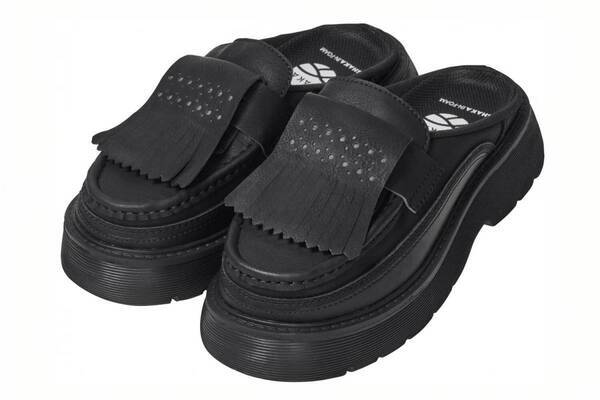 シャカ“ローファー風”厚底ミュール、取り外し可能なキルト付きの2WAYタイプ