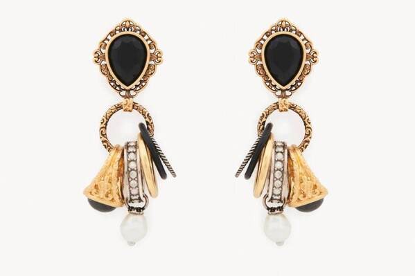 クロエ25年秋ジュエリー、“魔除け風”大理石ペンダント＆5つのリングが揺れるピアスなど