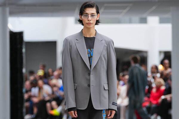 メゾン ミハラヤスヒロ 2026年春夏コレクション - 人間の表層と内面、“二面性”に着目