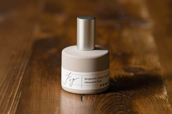 オサジ“まるで洋菓子”「イチジク」主役の25年秋香水、シナモン＆熟したチェリーをほんのり効かせて