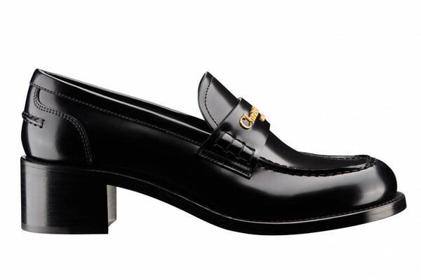 ディオール“ゴールドロゴ華やぐ”ウィメンズローファー、ヒールパンプス＆軽やかな厚底ミュール