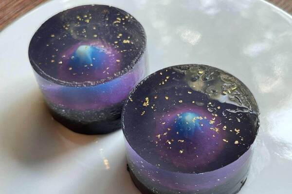 「星降る夜の富士山」描いたミント×チョコの和菓子、愛知の老舗和菓子店・お亀堂から