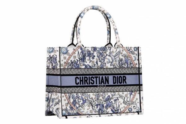 ディオール“ラッキーモチーフ”のバッグ＆アクセサリー、星座を描く「ディオール ブックトート」など