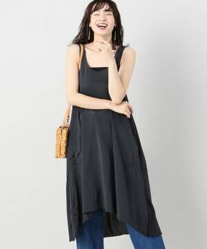 大人の品格にマッチする 繊細なシルク100 シルク混のワンピースを日常に取り入れよう 18年6月26日 ウーマンエキサイト 1 4