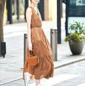 大人の品格にマッチする 繊細なシルク100 シルク混のワンピースを日常に取り入れよう 18年6月26日 ウーマンエキサイト 1 4