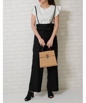 秋はモノトーンコーデでシックに決めよう 大人女性におすすめの着こなし特集 18年8月27日 ウーマンエキサイト 1 4