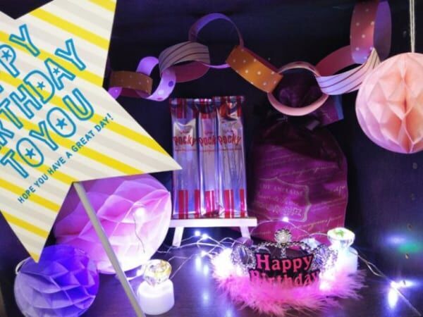 プチプラでサプライズ 100均の素敵アイテムでバースデーディスプレイを楽しもう 18年9月26日 ウーマンエキサイト 1 3