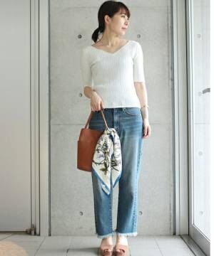 ホワイトで爽やかに 季節の変わり目にぴったりな半袖ニットコーデまとめ 18年4月3日 ウーマンエキサイト 1 4