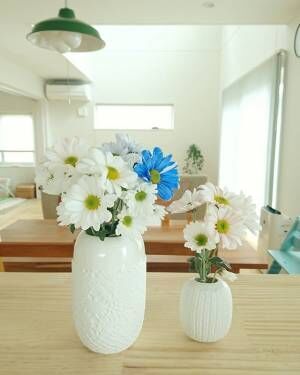 白い花器で気軽に花を飾ろう 100均からデザイナーズまでお洒落な花器選 18年3月26日 ウーマンエキサイト 3 5