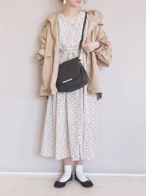 Gu の花柄ワンピースがかわいい 15パターンの着回し例をご紹介 19年3月31日 ウーマンエキサイト 1 4